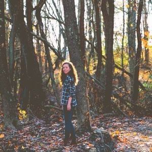 Meet your Posher, Maura